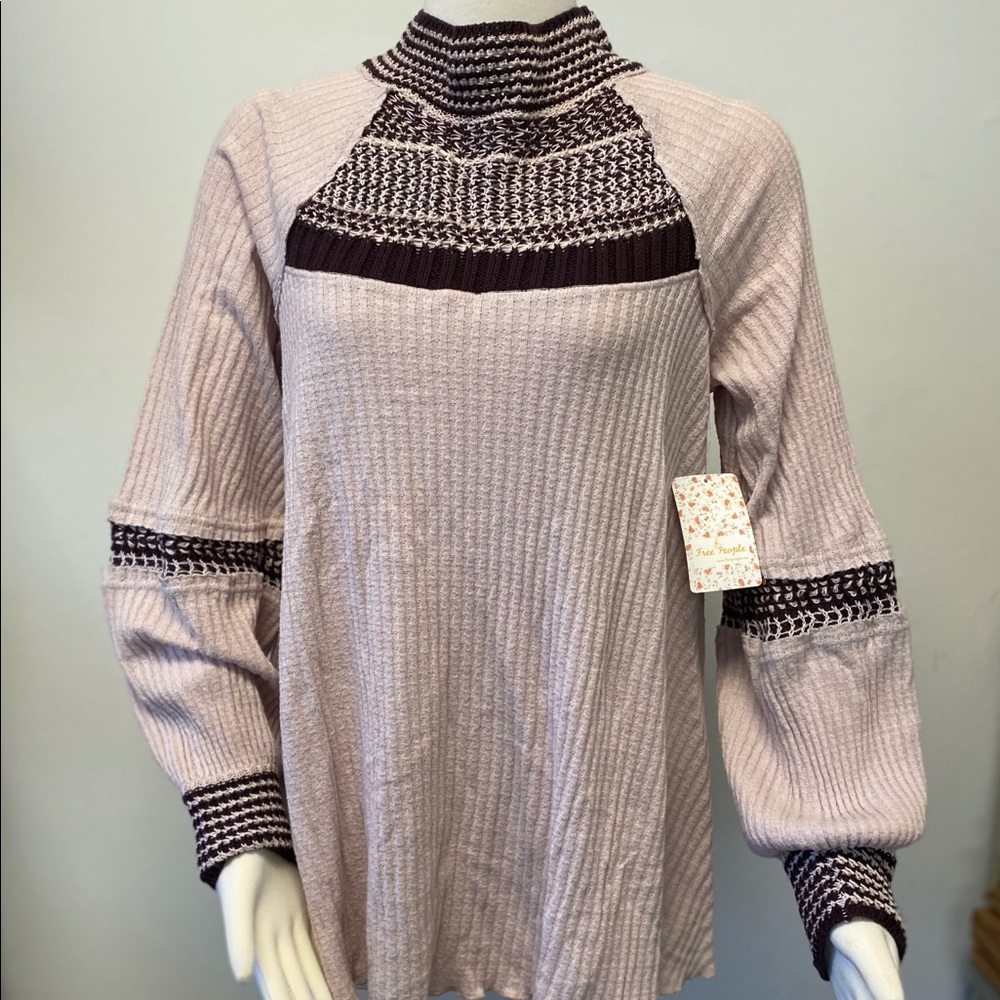 Free People Top Sweater Size M Turtleneck Pullover